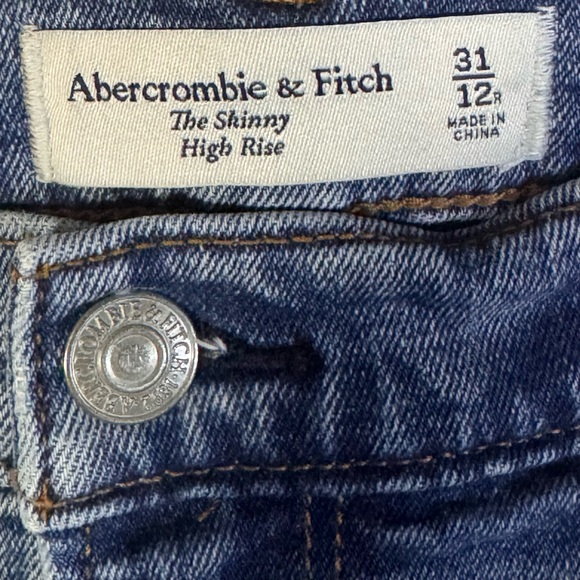 Abercrombie & Fitch The Skinny High Rise Jeans with Slit Hem - Picture 5 of 5